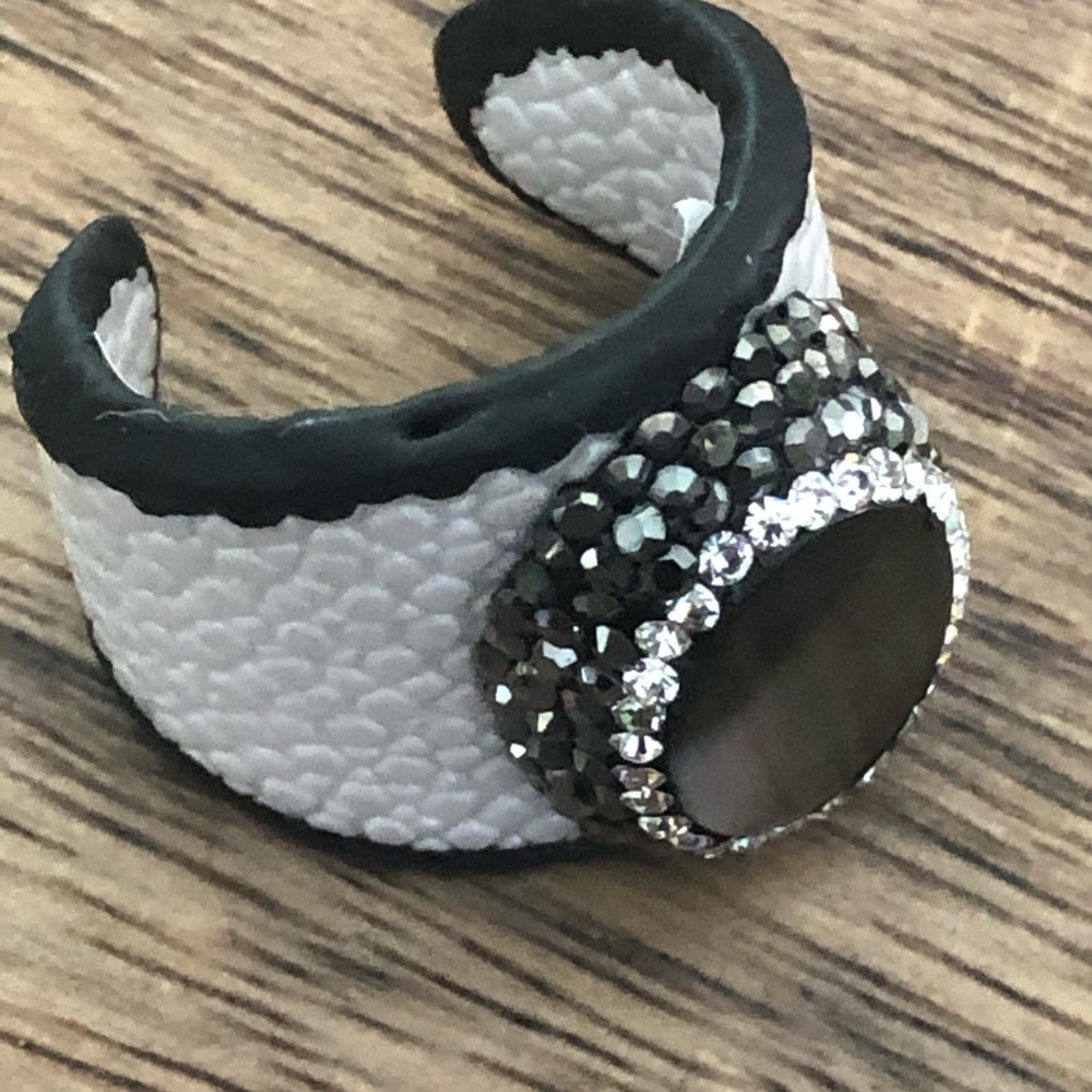 Abalone Leather ring - Picture 4 of 8